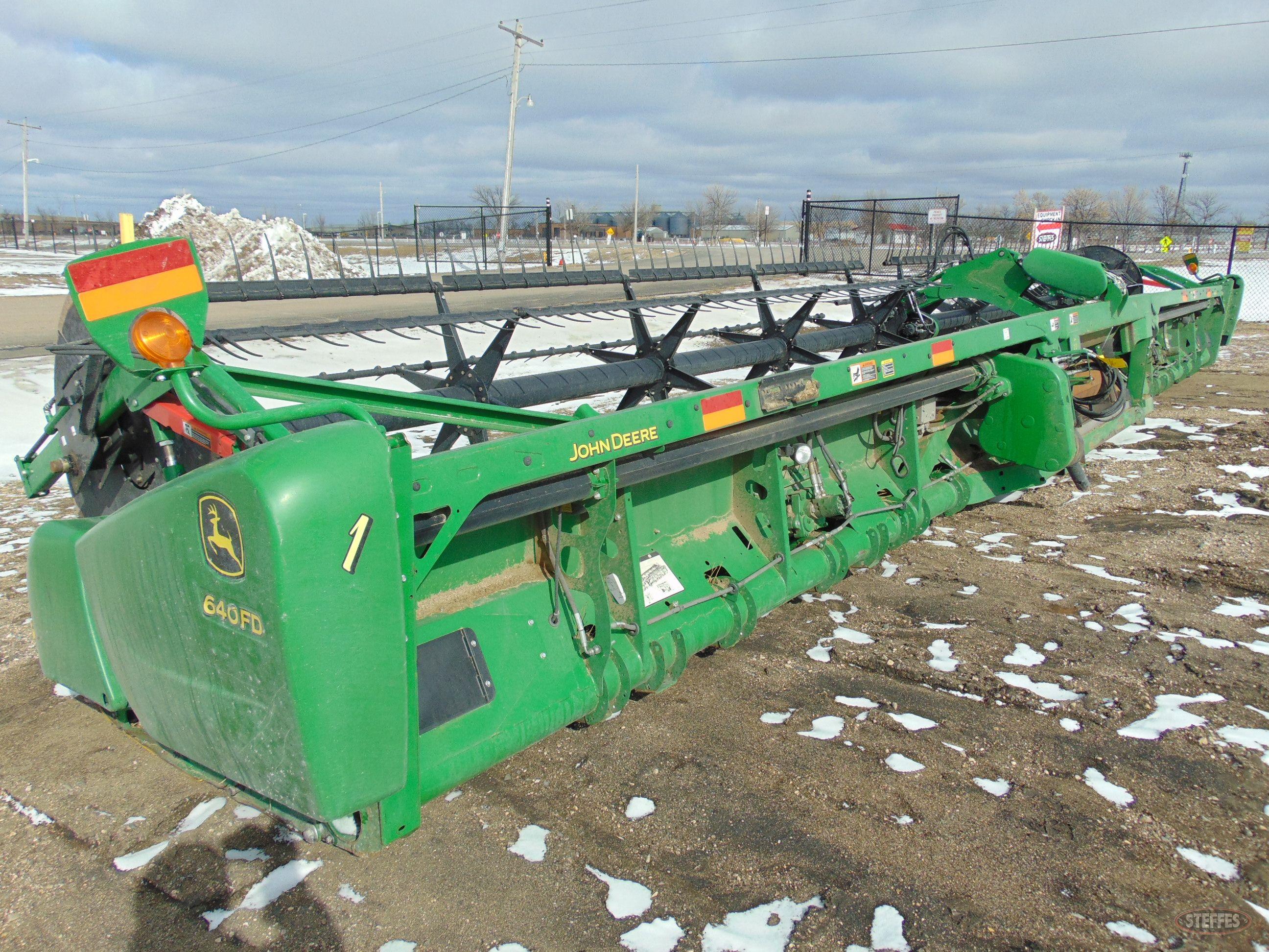 2015 John Deere 640FD_1.jpg